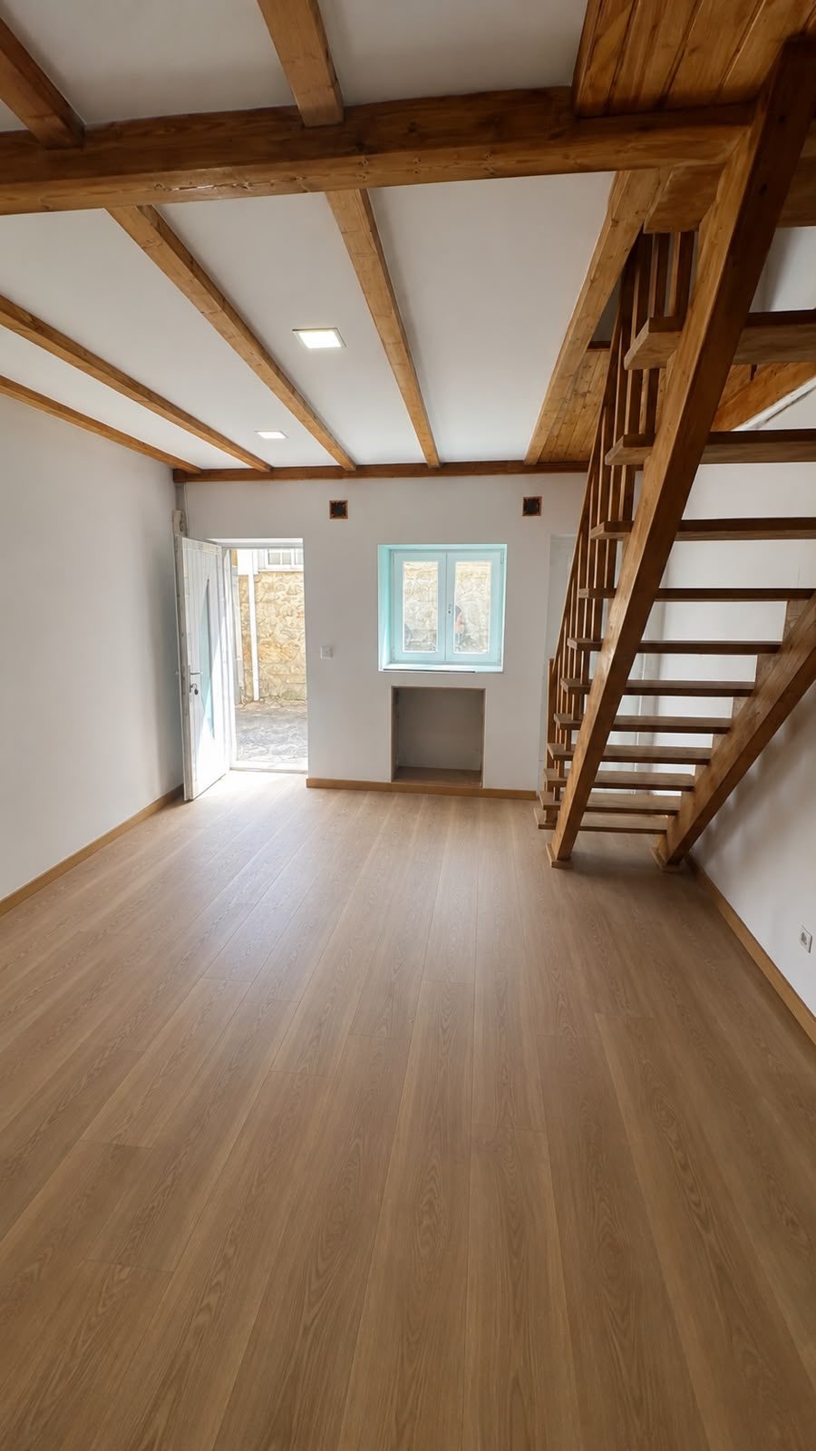 Interior remodelado pela Perímetro Usado